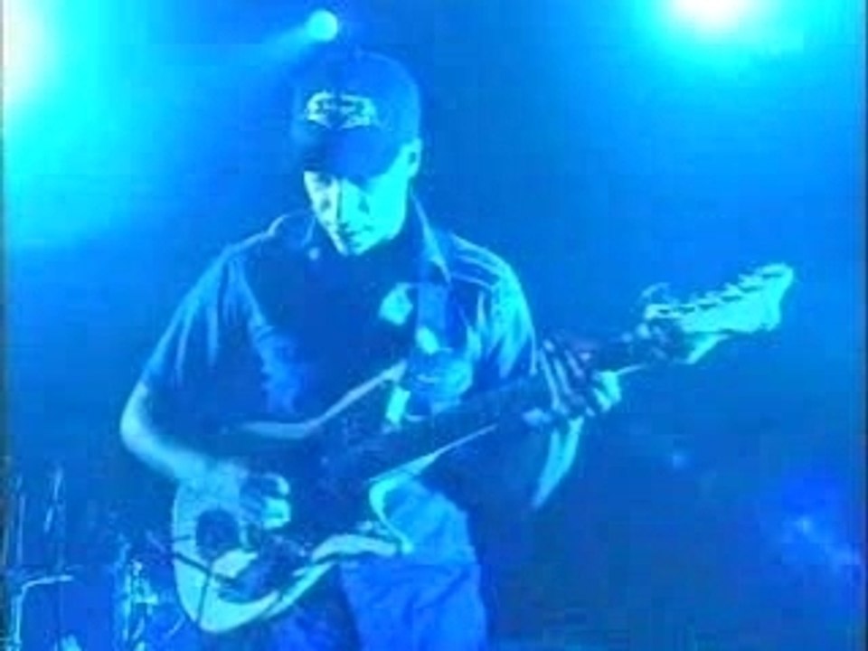 Rage Against the Machine - Calm like a bomb