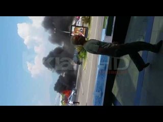 Gjashtë automjete përfshihen nga  flakët