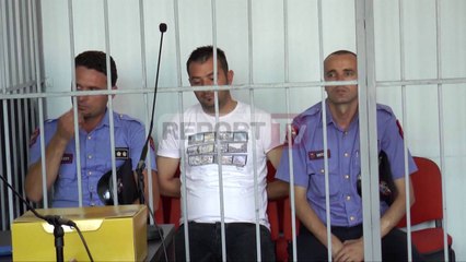 Report TV - Grabitja në Rinas, Gjykata lë në burg 5 të arrestuarit, heshtin në gjyq