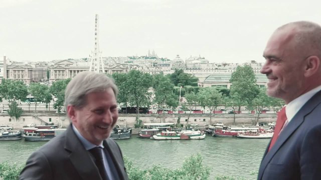 Ora News – Hahn diskuton me Ramën për integrimin dhe reformën në drejtësi