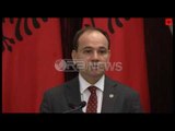 Ora News –  Nishani nderon Shoqatën “Çamëria” me dekoratën “Gjergj Kastrioti Skënderbeu”