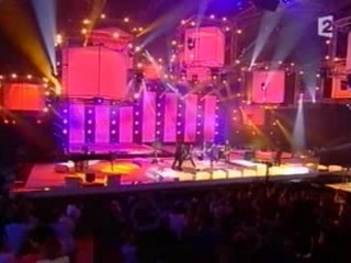 SUPERBUS - RADIO SONG - LIVE