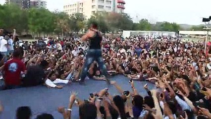 Yo Yo Honey Singh Latest Live Show Performance Video 2016
