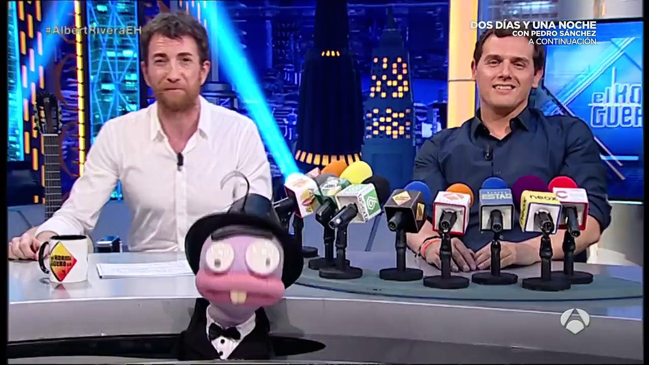 Wolfgang Maier pregunta sobre Albert Rivera en la calle - El Hormiguero 3.0