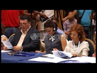 Ora News - Veliaj: Fondet e BE të përdoren për gjera konkrete, jo për konferenca