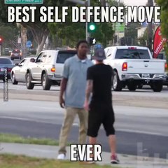 La meilleur façon d'éviter la bagarre et de faire fuir un agresseur! ahahha