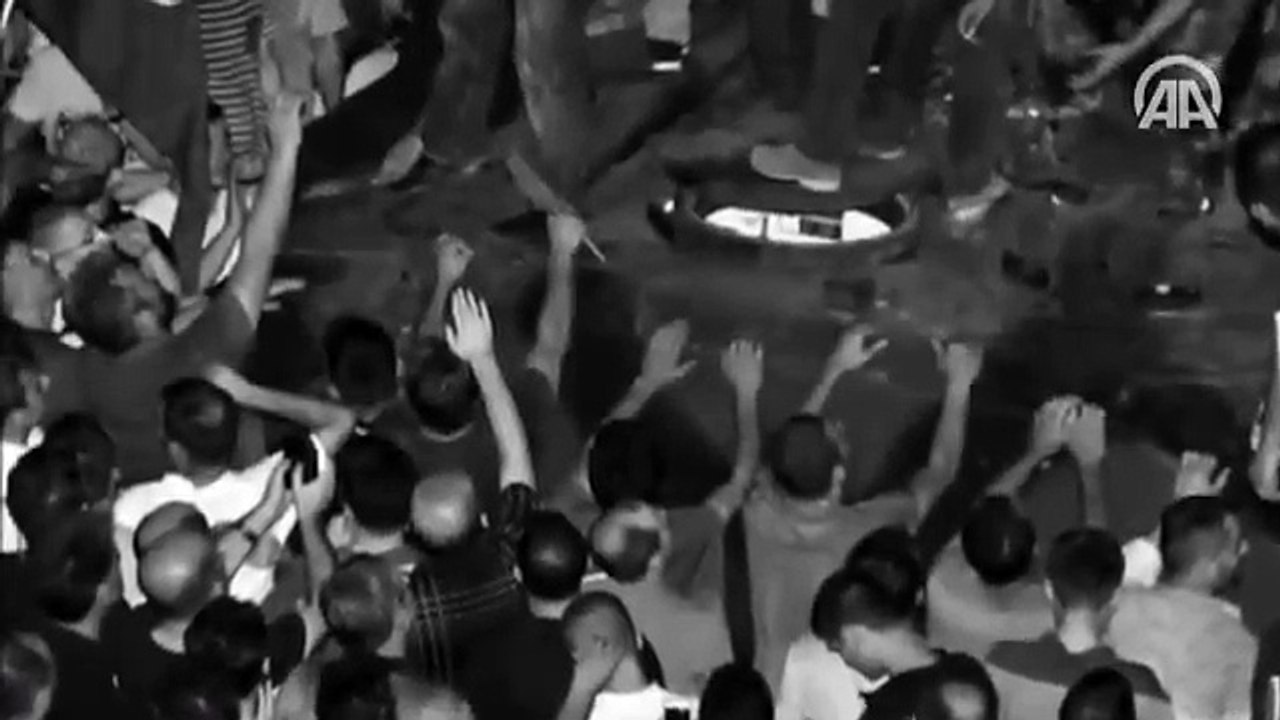 Uğur Işılak'tan FETÖ'nün darbe girişimine klipli tepki