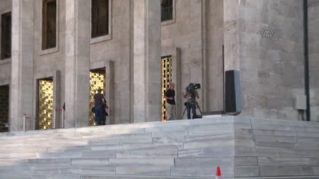 Yabancı Yayın Kuruluşları Darbe Girişiminde Zarar Gören Yerleri İnceledi