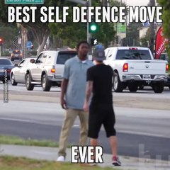 Comment éviter la bagarre et faire fuir un agresseur? Blague énorme!