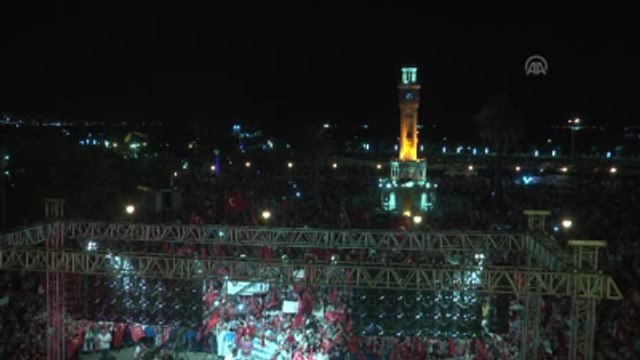 Fetö'nün Darbe Girişimine Tepkiler - İzmirliler Fetö Darbe Girişimini Protesto Etti