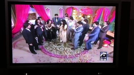 Shaista Lodhi badly falls onstage in live show