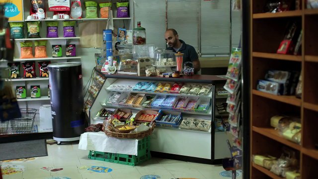 Ea a REFUZAT să se așeze lângă acest bărbat în autobuz. Când EL a descoperit MOTIVUL pentru care a făcut asta, am rămas