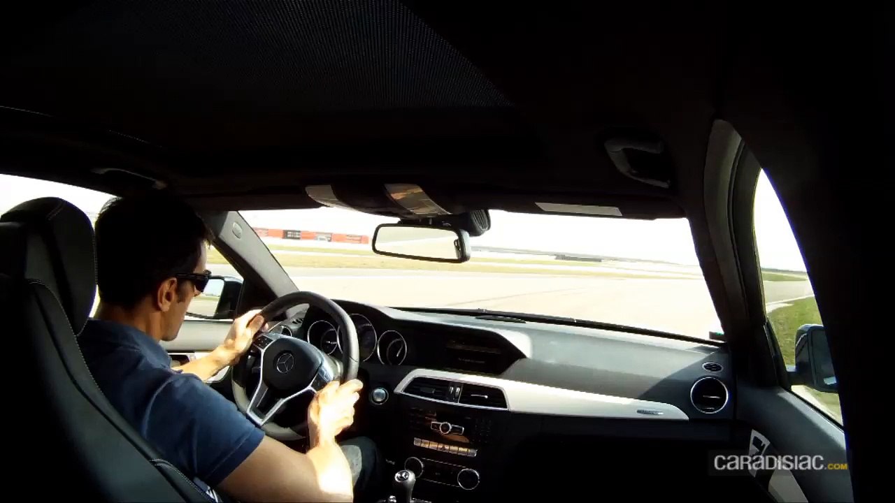 Suivez un tour chrono du circuit de la Ferté Gaucher à bord de la Mercedes C63 AMG avec Soheil Ayari