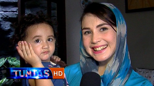 Pergi ke Jepang, Arumi Bachsin Titip Anak ke Mamanya - Tuntas 20 Juli 2016