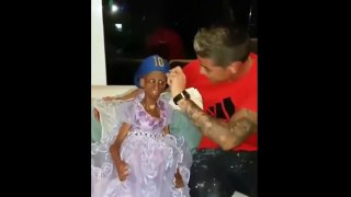 Gran Gesto Noble de James Rodríguez visita a Magali, una niña de 15 años enferma de progeria 2016
