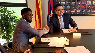Samuel Umtiti’s first day at FC Barcelona in 100 seconds