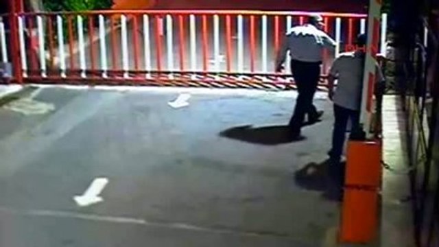 Sağlık Bakanlığı?nda Emekli Albay Güvenlik Görevlilerinin Silahlarını Toplatmış