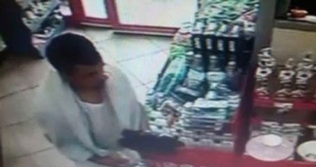 Erdoğan'a Saldıran Darbeci Asker Şort ve Havluyla Markette Görüntülendi