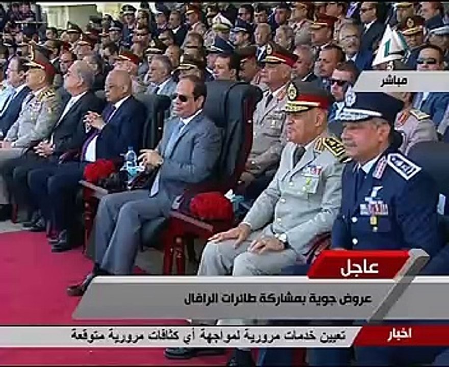 السيسى يشهد عرضاً لطائرات "الرافال" بحفل خريجى الكلية الجوية