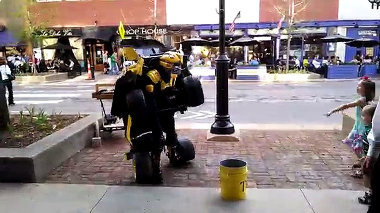 Un Vrai Transformers Bumblebee