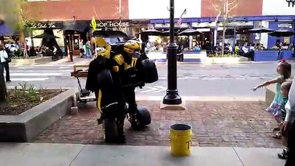 Un Vrai Transformers Bumblebee