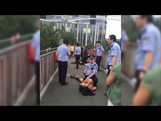 Pamer Puting Susu, Sejumlah Pria Ditahan Polisi