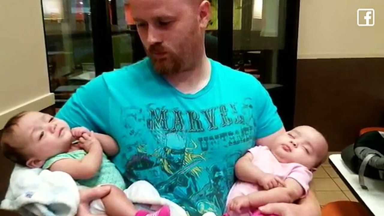 À 20 ans, elle accouche de jumeaux...pour la troisième fois...en deux ans !