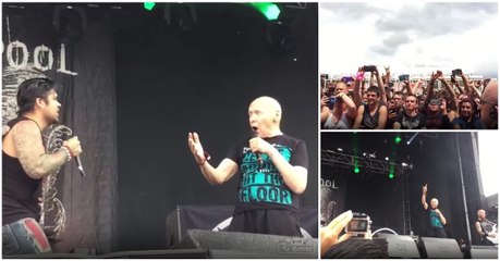 Idoso de 82 anos canta ao lado da sua banda favorita durante concerto em Chicago