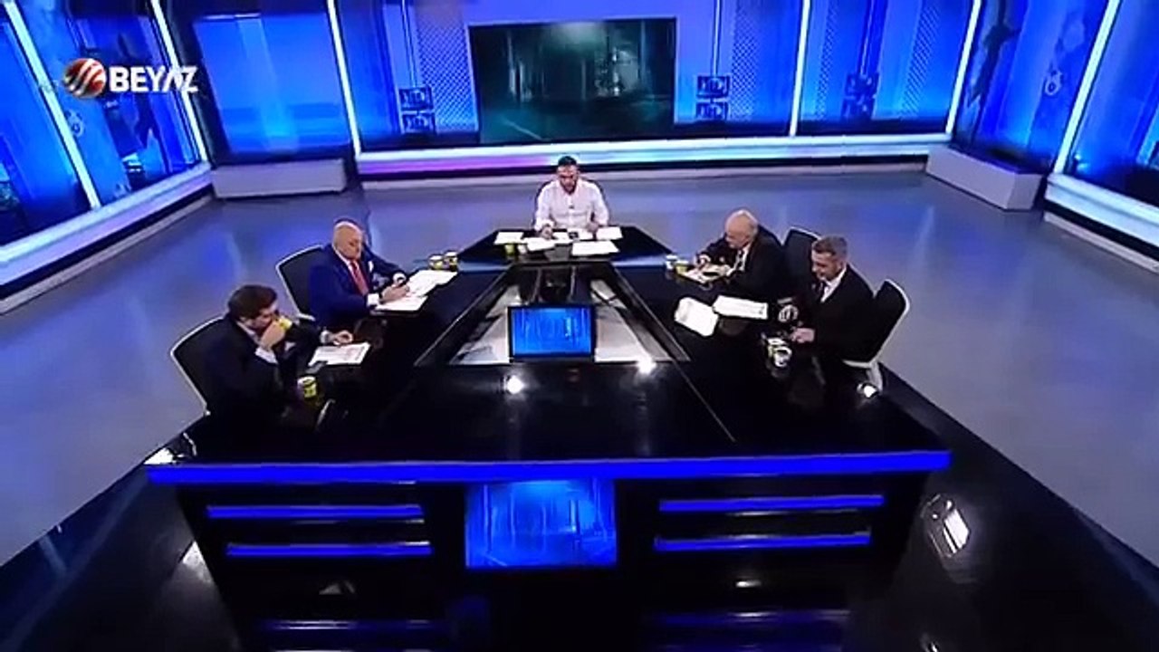 (..) Beyaz Futbol 3 Nisan 2016 Kısım 2/3 - Beyaz TV - HD izle