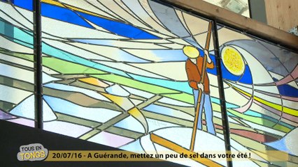 Tous en tongs récolte le sel à Guérande