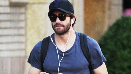Jake Gyllenhaal retourne sur les planches à Broadway dans Burn This