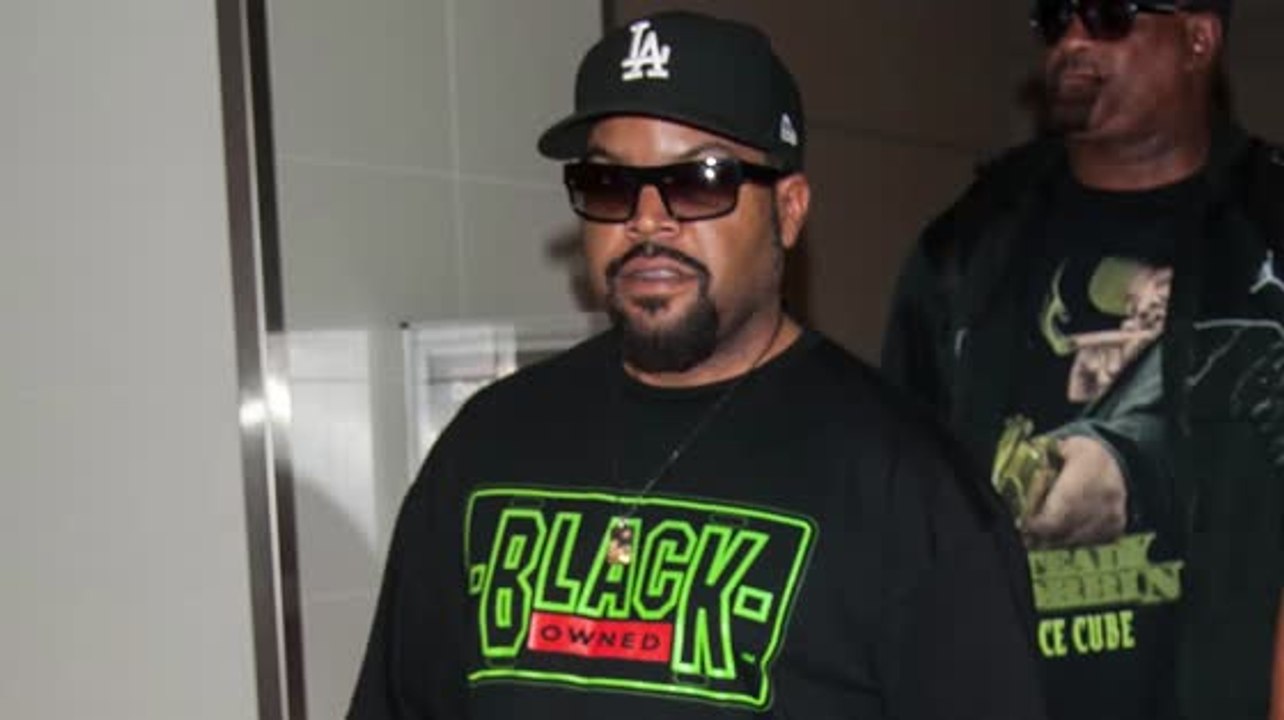 Ice Cube dit qu'il va continuer à chanter F*** tha Police