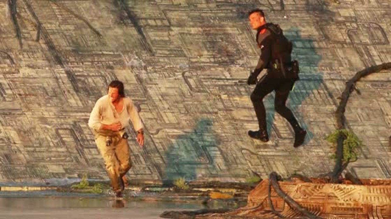 Exclusive Shots of Mark Wahlberg Filming Transformers: The Last Night