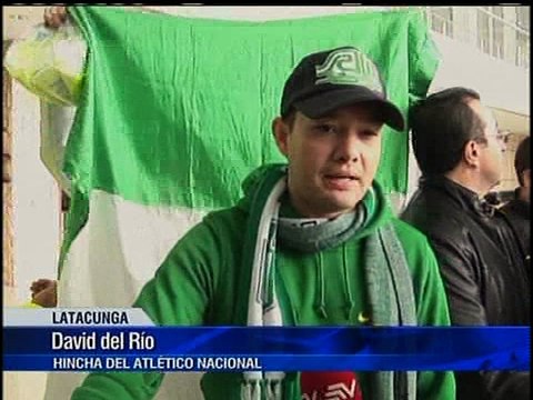 Hinchas colombianos arriban al país