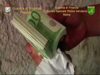 Casavatore (NA) - Centrale del falso a Napoli Nord, la prima stamperia di nuovo 20 euro (20.07.16)
