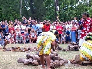 Heiva i Tahiti : course de préparation de coprah