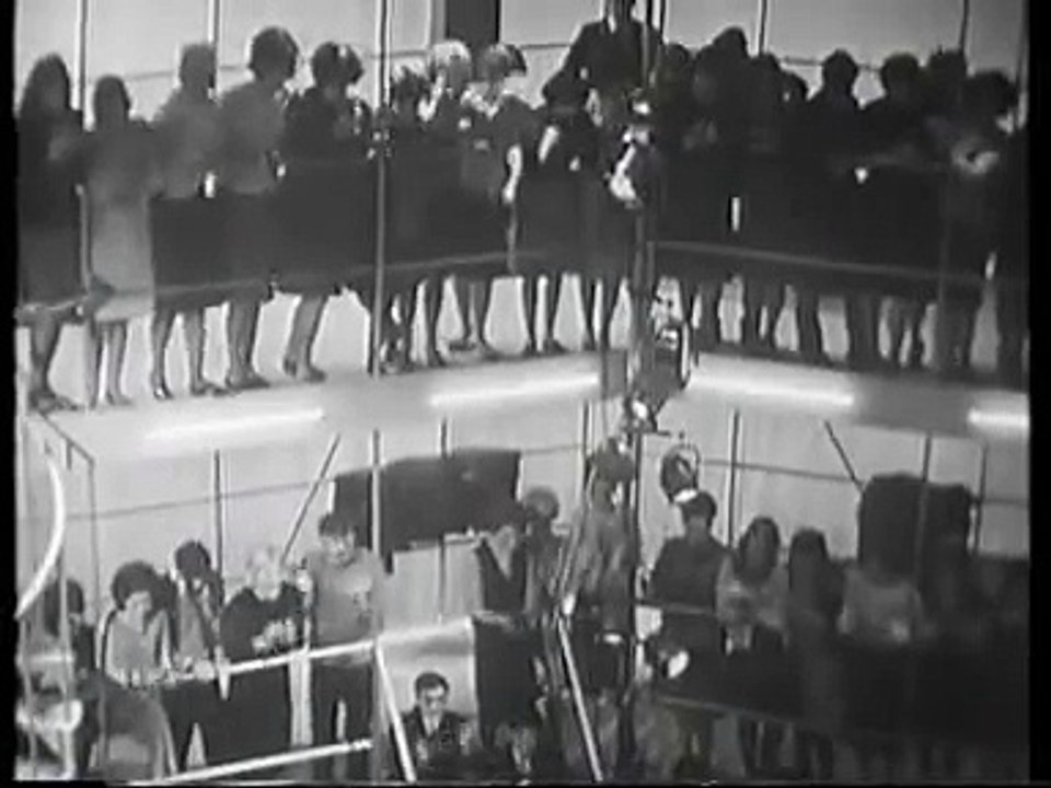 The Beatles : Around The Beatles