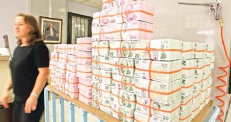 Türkiye'nin Notu Düştü, Parası Borcu Olan Ne Yapsın