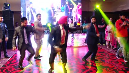 Best Punjabi Groom Dance Performance for the Bride 2016-Trendviralvideos