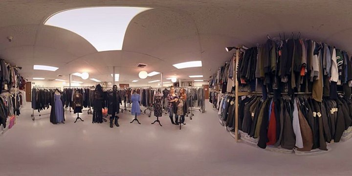 (Holland Roden France) Teen Wolf (Season 6) | ‘In the Closet w/ Holland Roden’ 360 Video | MTV