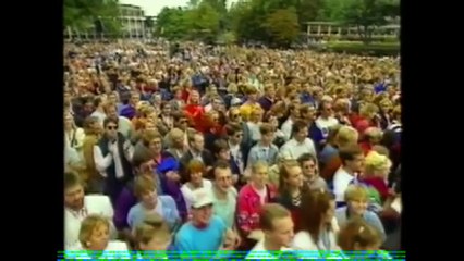 Shu-Bi-Dua - 6.Familien Kom Til Kaffe - Live Tivoli 1992