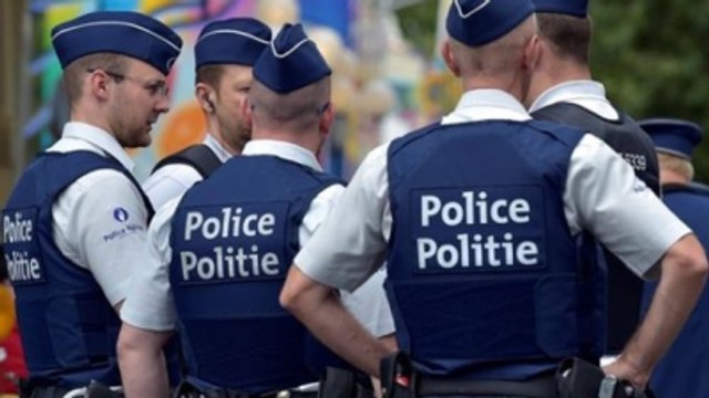 Türklere Megafon Kullandıran Polisler Hakkında Soruşturma Açıldı