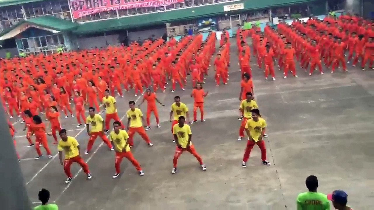 Cebu Inmates Dances Trumpets by Sak Noel | Dancing Inmates | Trumpets Challenge