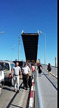 عاجل -o - تفرجوا شنوا صار اليوم في قنطرة بنزرت !!! ملا خطر !!