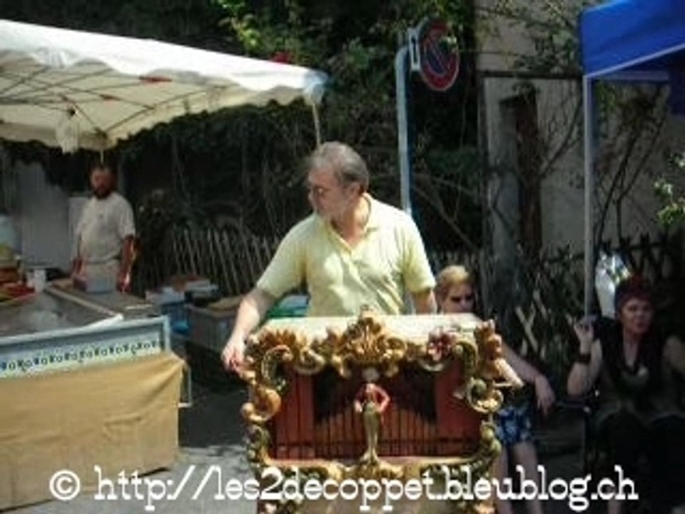 Daniel à l'orgue de barbarie
