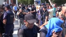 Yunanistan 8 Askere 'Ülkeye Yasadışı Girmek' Suçundan 2'şer Ay Hapis