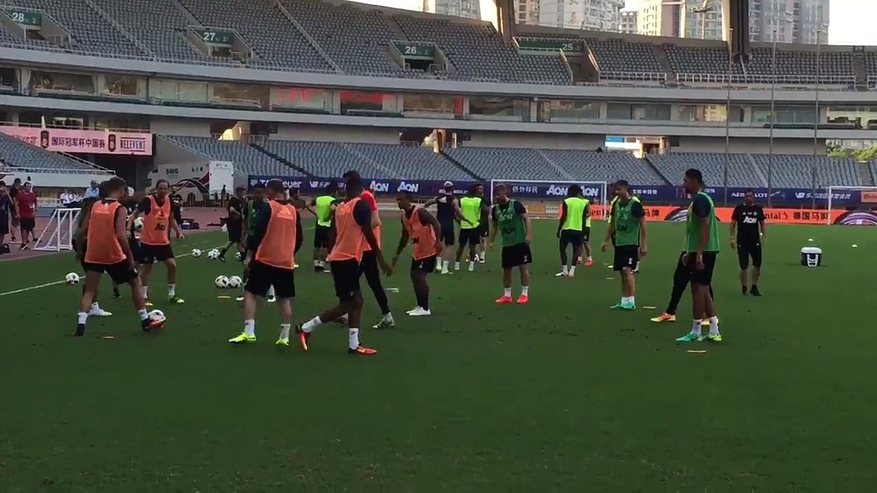 Wayne Rooney humilié par 2 fois à l'entrainement !