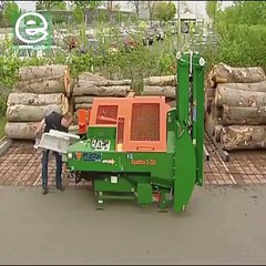 a wood cutting mashine