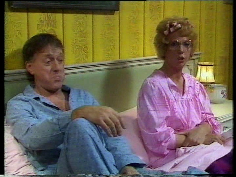 Zeg 'ns Aaa S07A06 Niet Voor De Poes