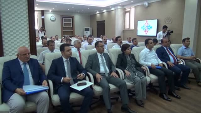 Vali Deniz: 318 Kamu Çalışanı Görevinden Uzaklaştırıldı